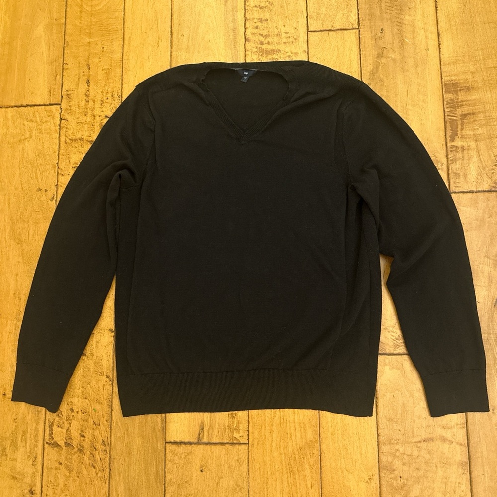 GAP Men's Charcoal V-Neck Sweater